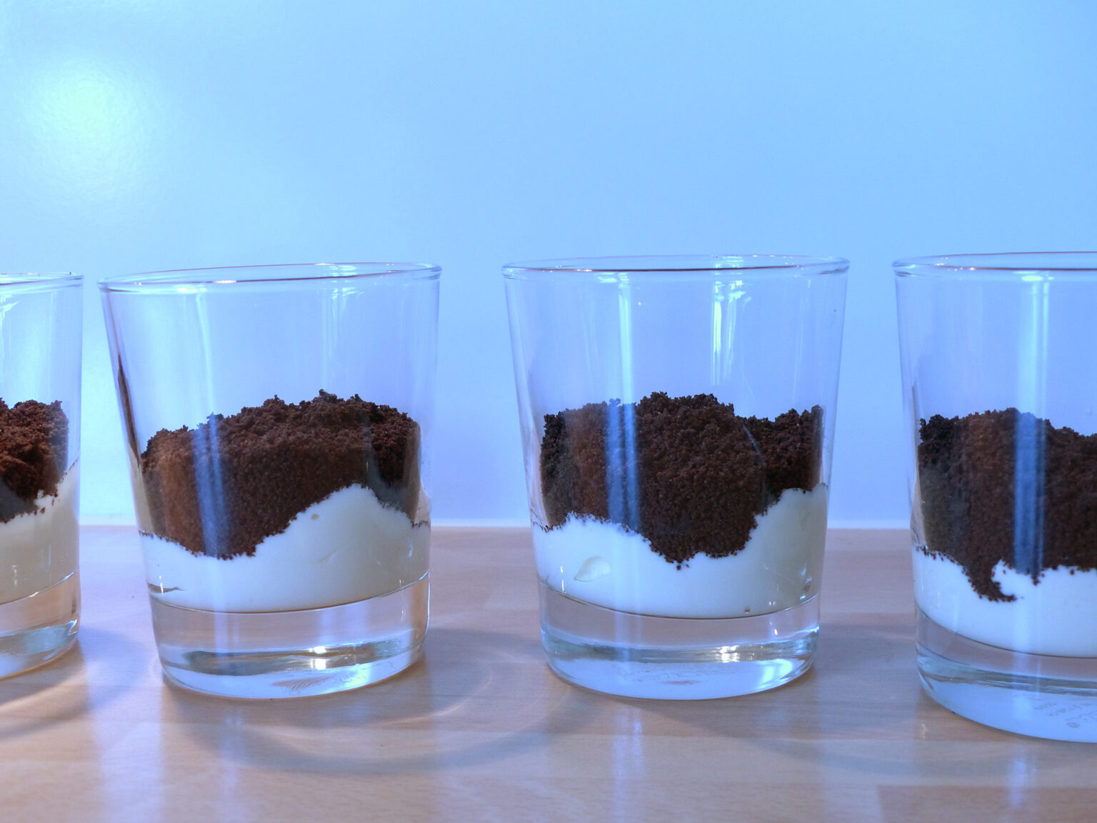 Naturpark-Detektive - Dessert-Rezept: Blumenerde mit Vanillecreme